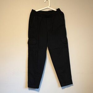 GAP Women's Black Cropped Cargo Pants
